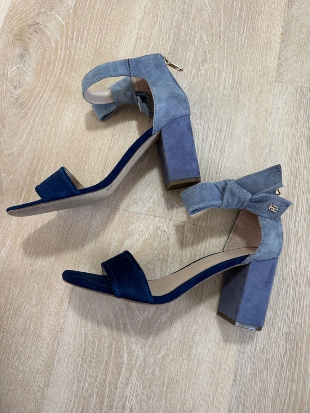Tommy Hilfiger Navy Blue Suede Heels with Light Gray Bow Ankle Straps